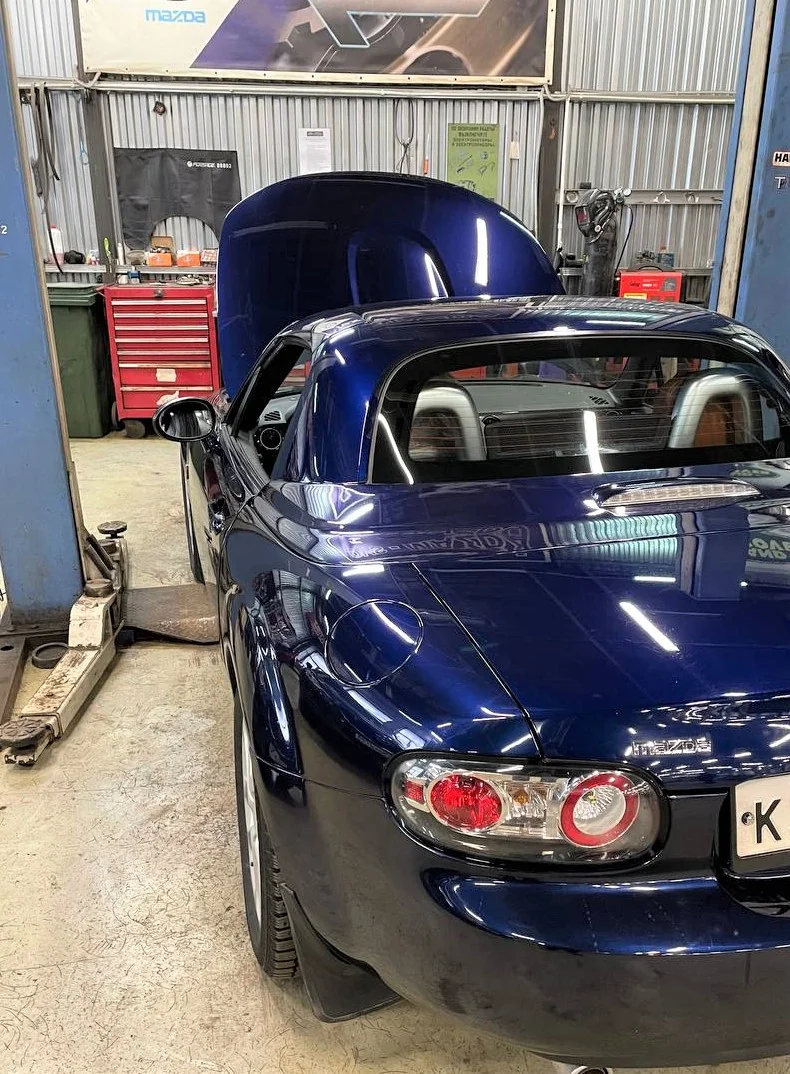 Mazda MX-5: замена комплекта сцепления — фото 3
